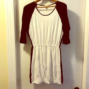 Comfy black & white dress!